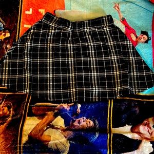 Shein skirt, only been worn twice. It’s a medium.